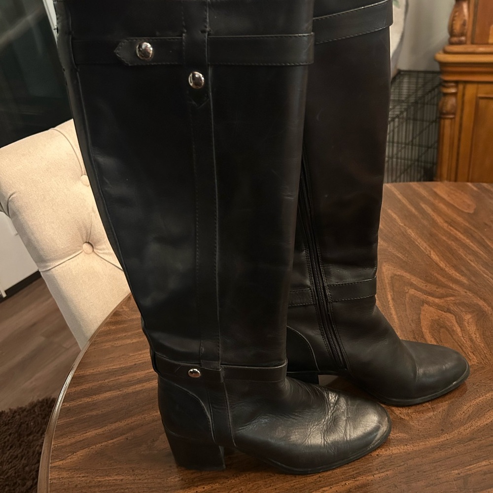Essex Lane Black Heeled Boots